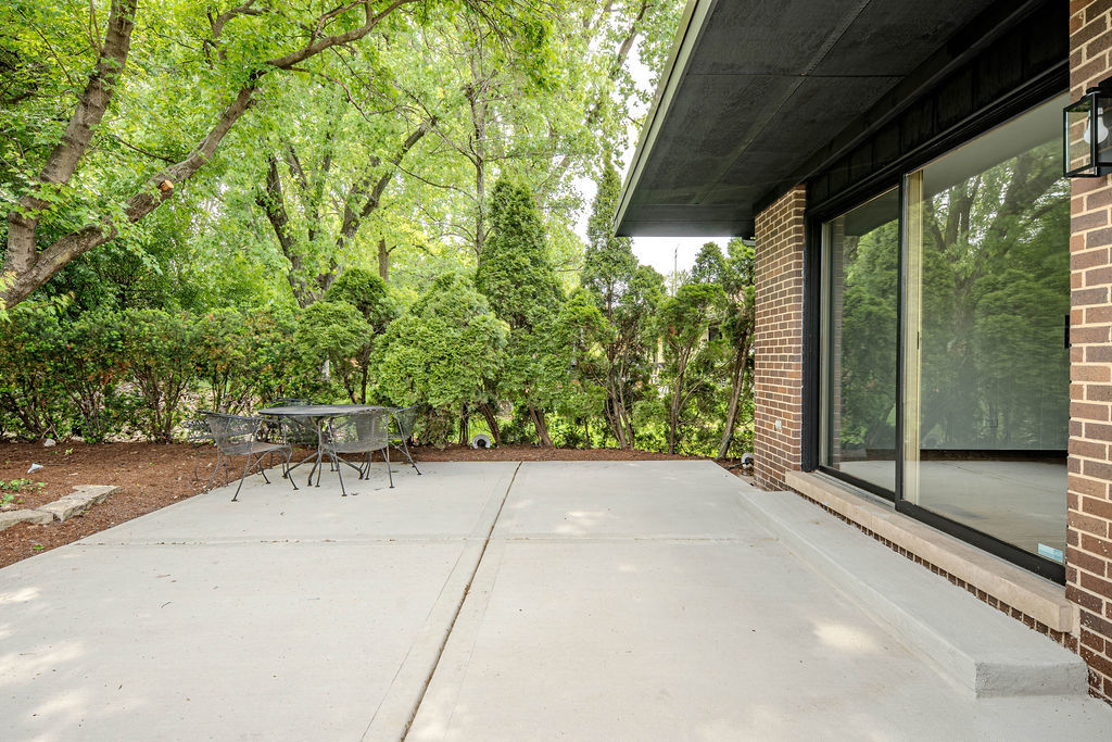 8100 S Park Avenue, Burr Ridge, IL 60527