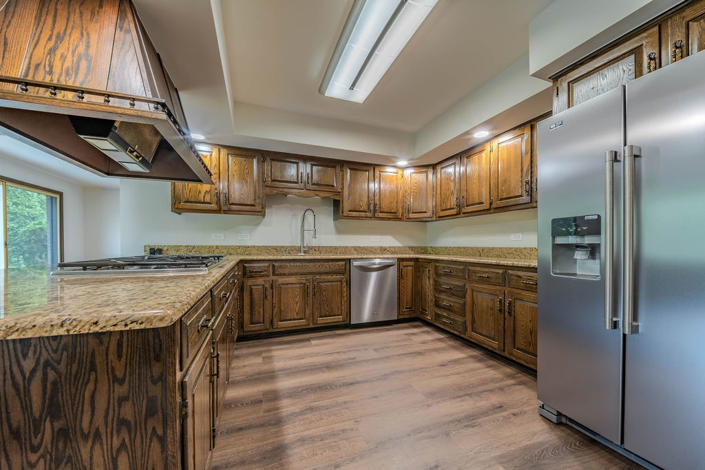 8100 S Park Avenue, Burr Ridge, IL 60527