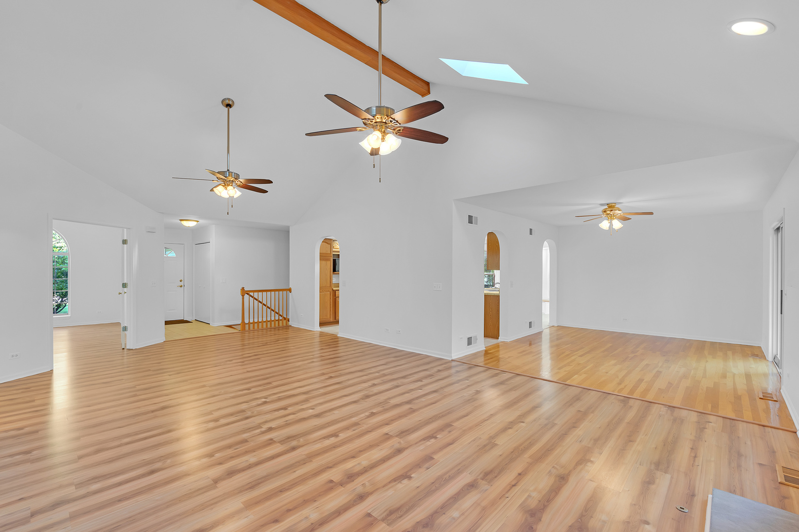4176 Kenwood Avenue, Gurnee, IL 60031