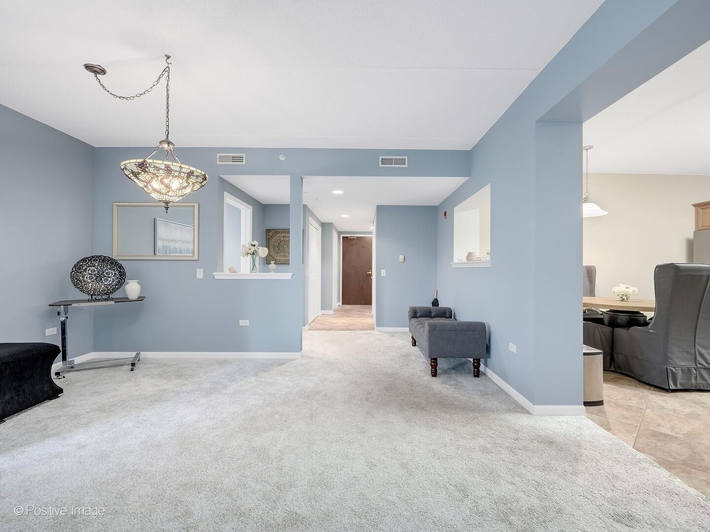 586 Crescent Boulevard #304, Glen Ellyn, IL 60137