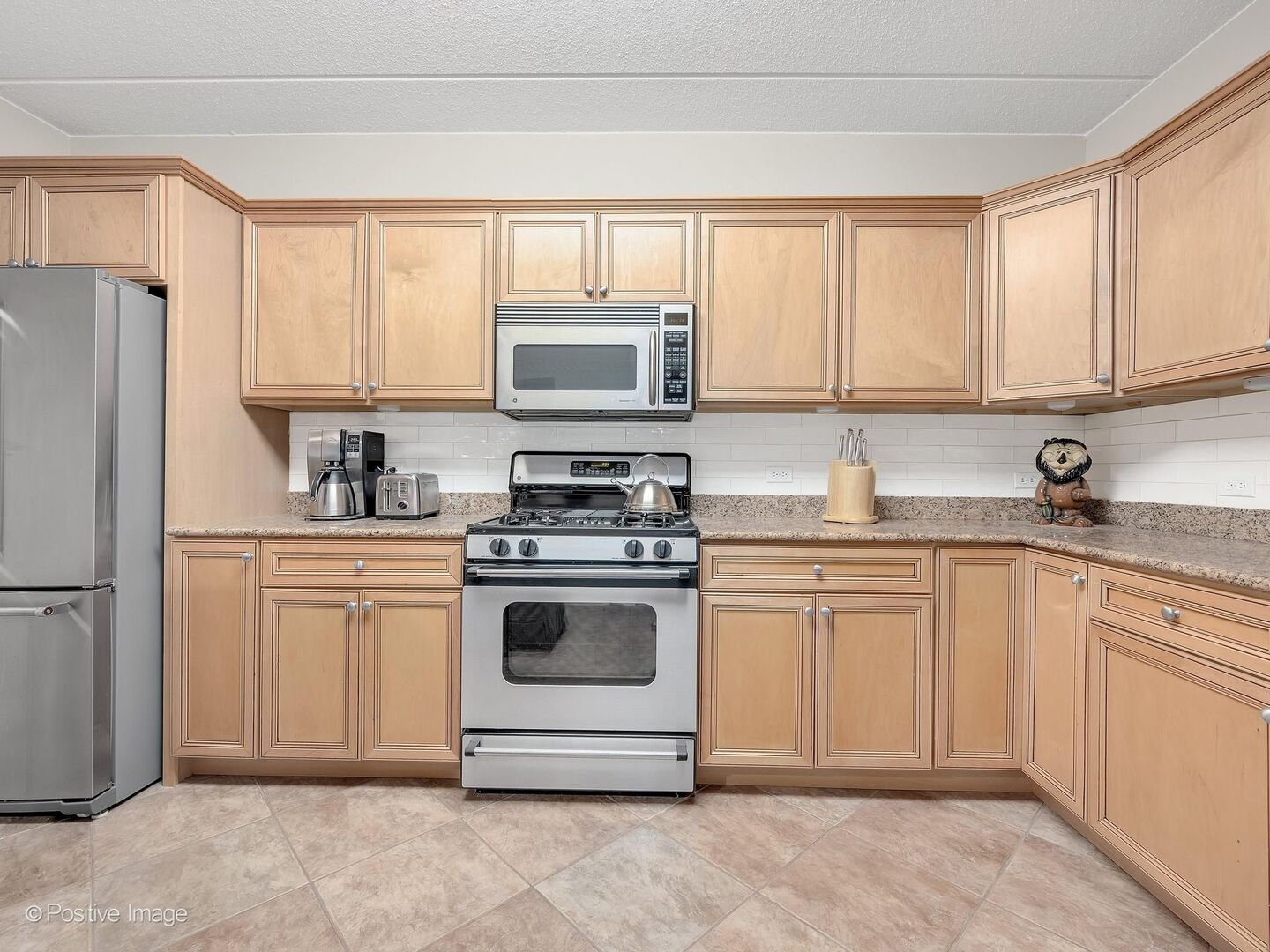 586 Crescent Boulevard #304, Glen Ellyn, IL 60137