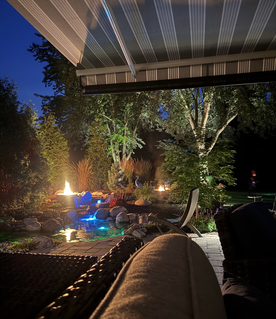 38w337 Dean Street, St. Charles, IL 60175