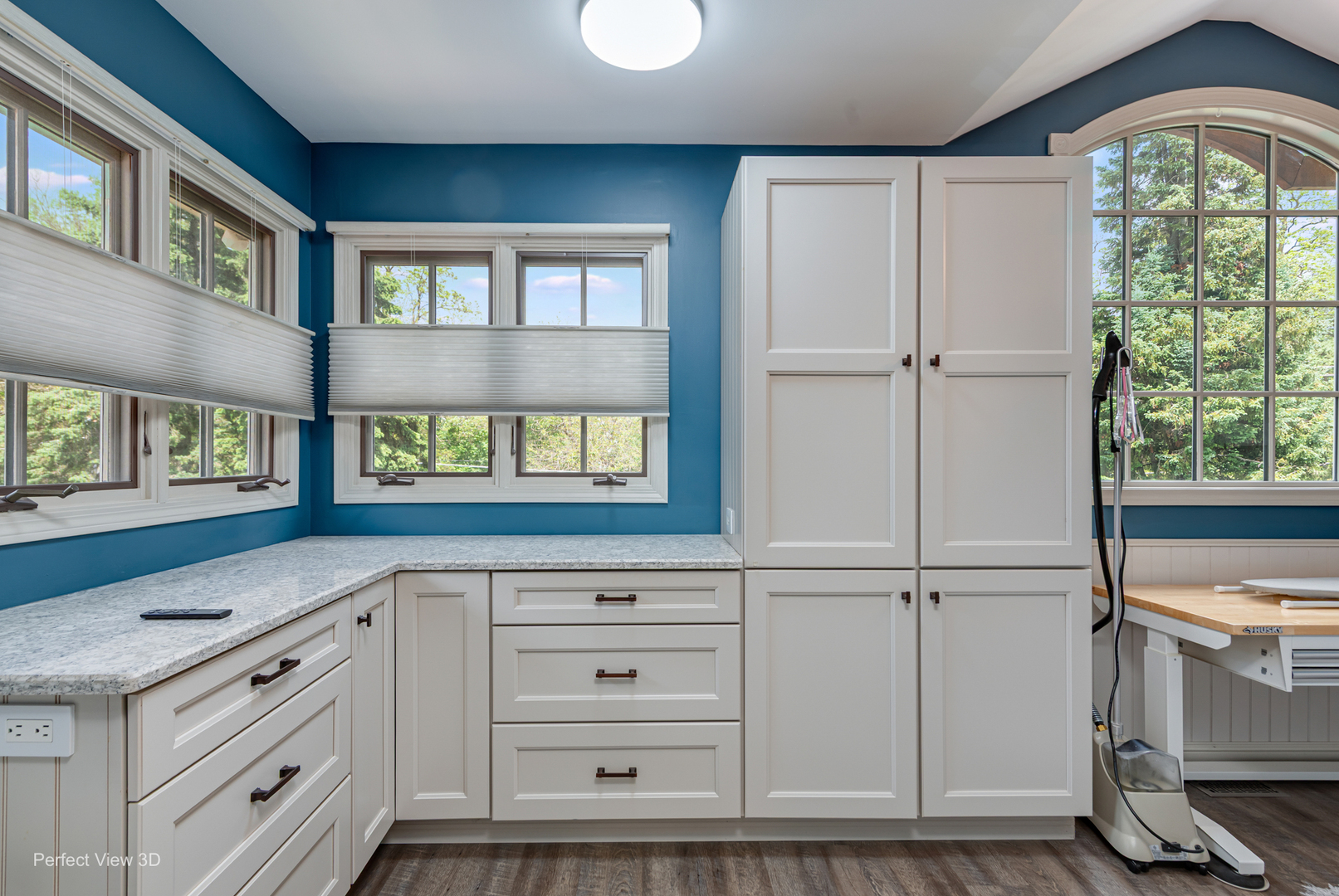 38w337 Dean Street, St. Charles, IL 60175