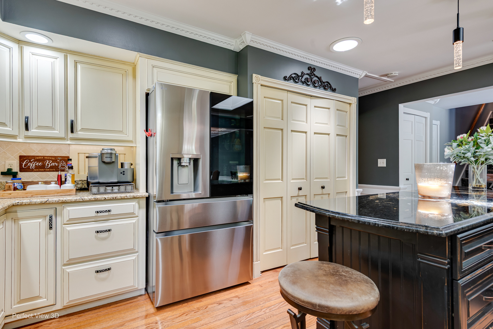 38w337 Dean Street, St. Charles, IL 60175