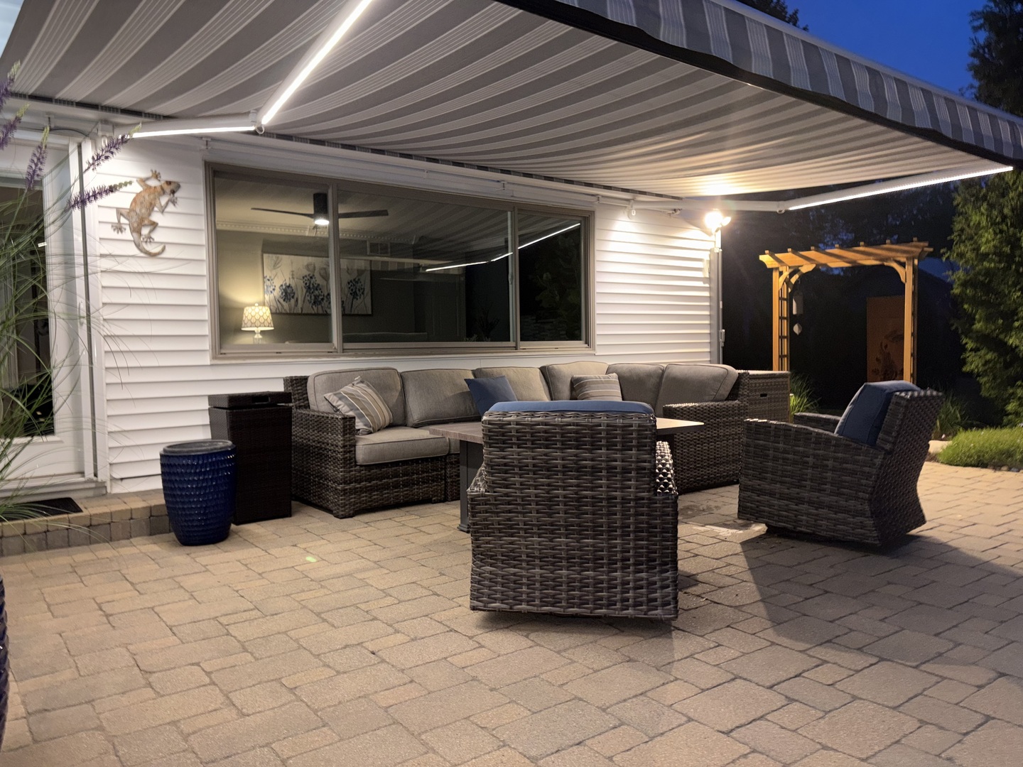 38w337 Dean Street, St. Charles, IL 60175