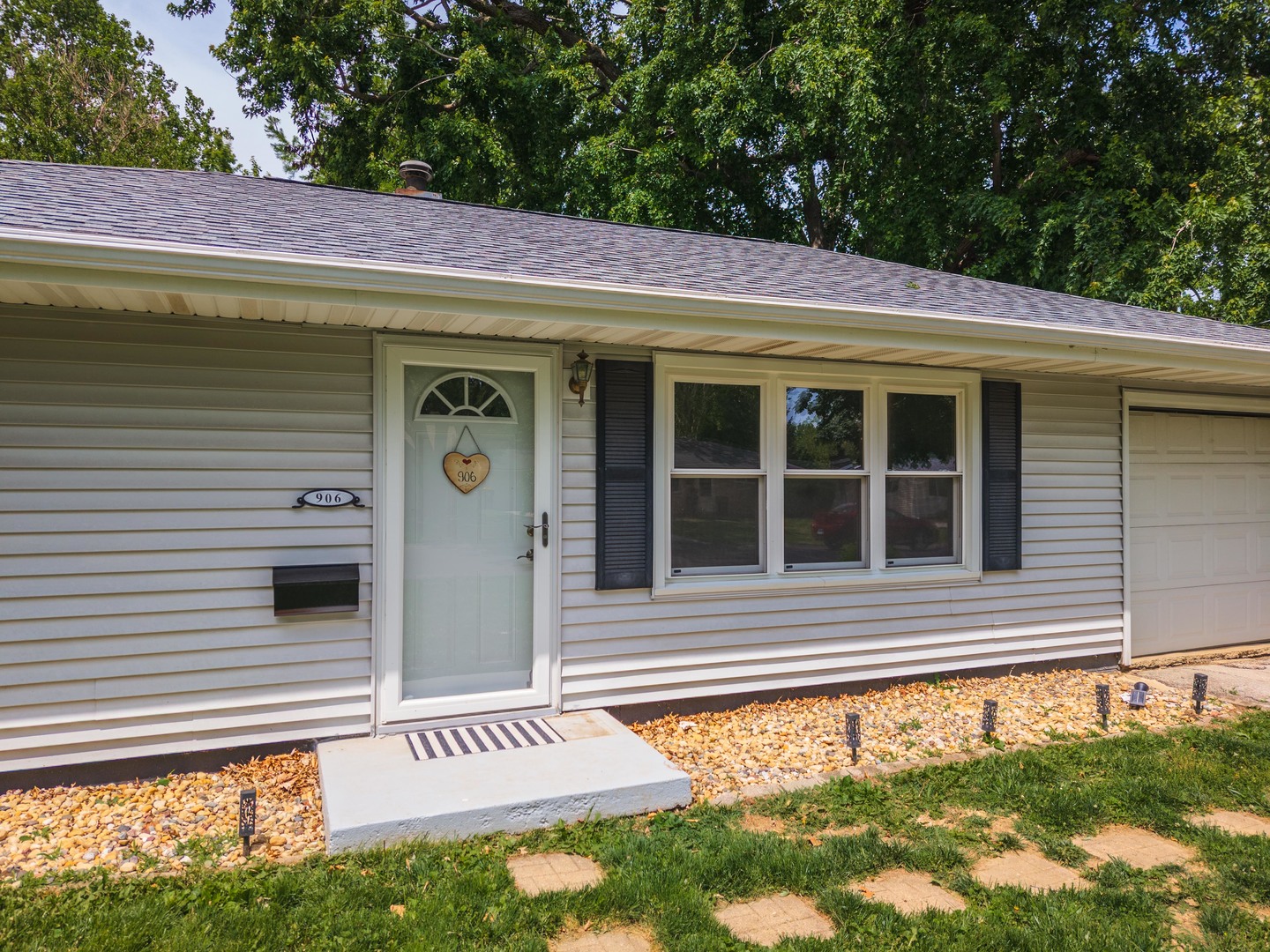 906 Fairchild Avenue, Normal, IL 61761