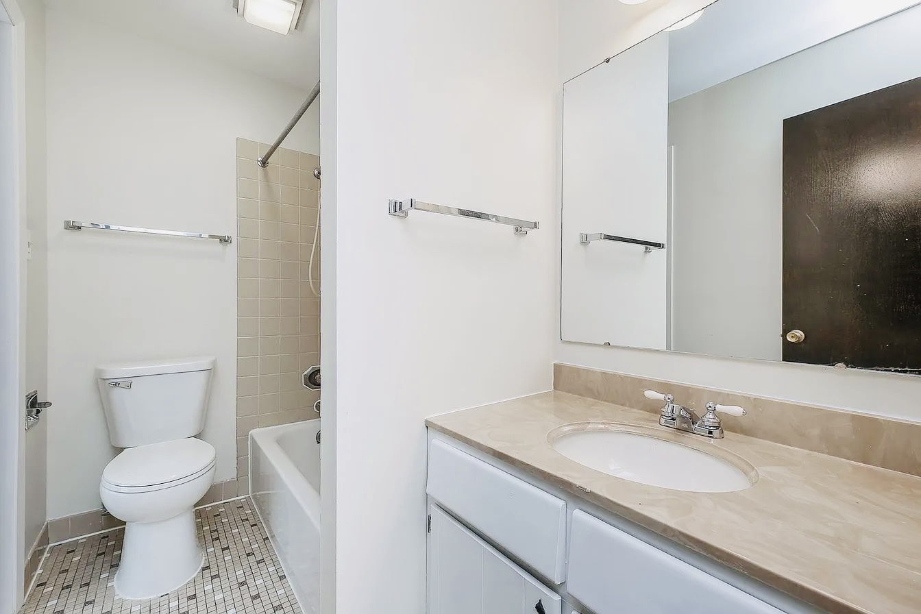 865 Sheldon Court #C, Wheaton, IL 60189