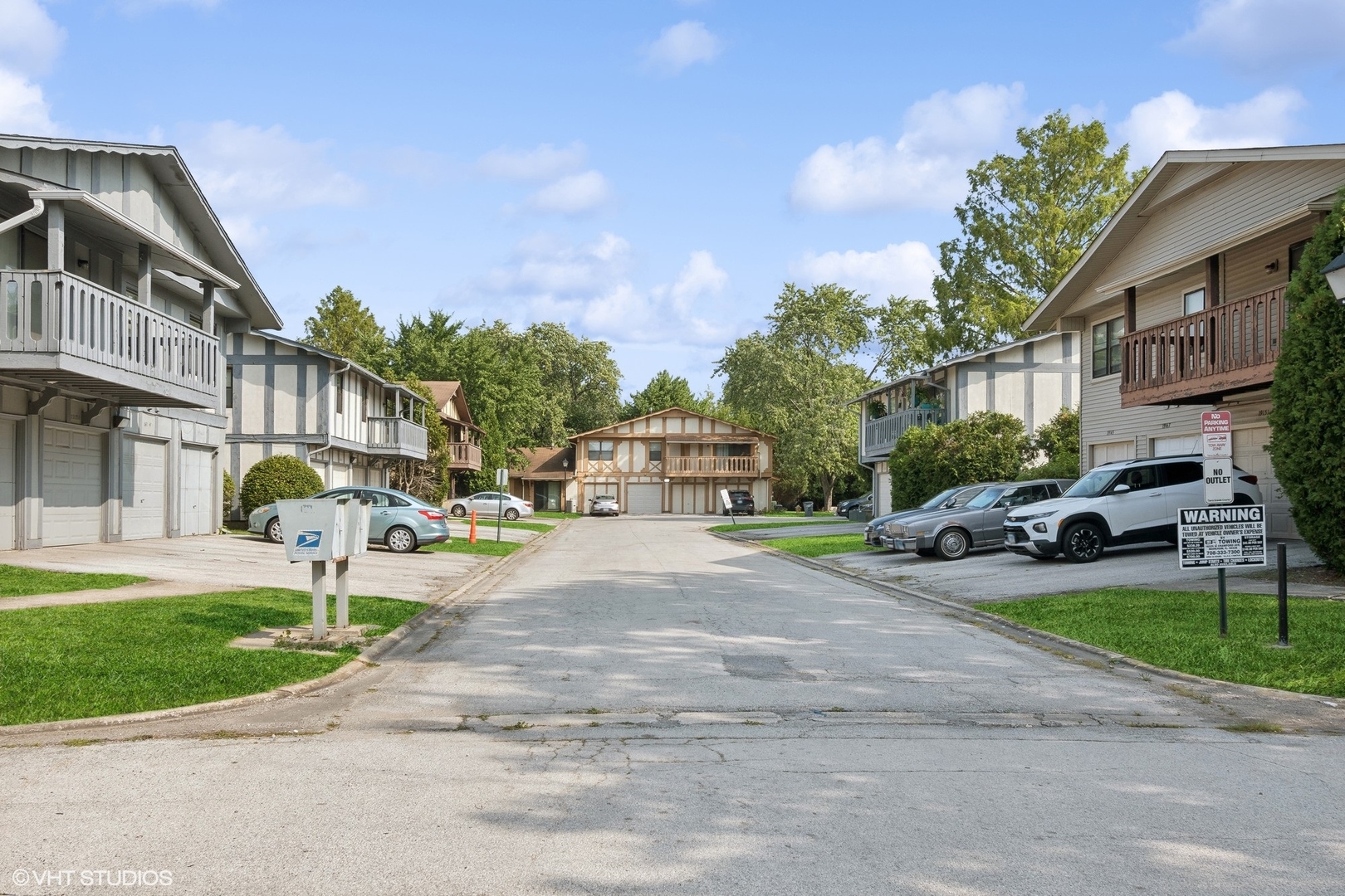 19128 S Pine Drive #19128, Country Club Hills, IL 60478