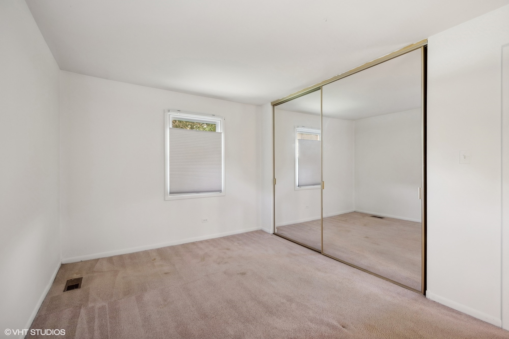 19128 S Pine Drive #19128, Country Club Hills, IL 60478
