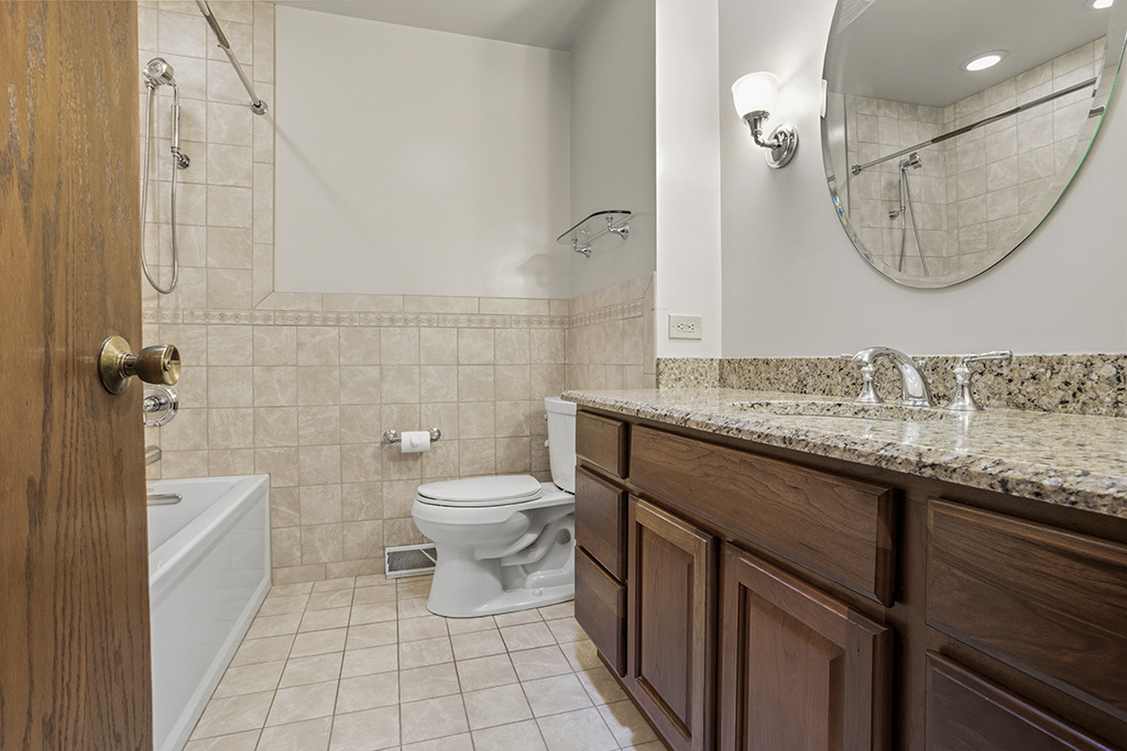 3020 Spring Green Drive, Darien, IL 60561