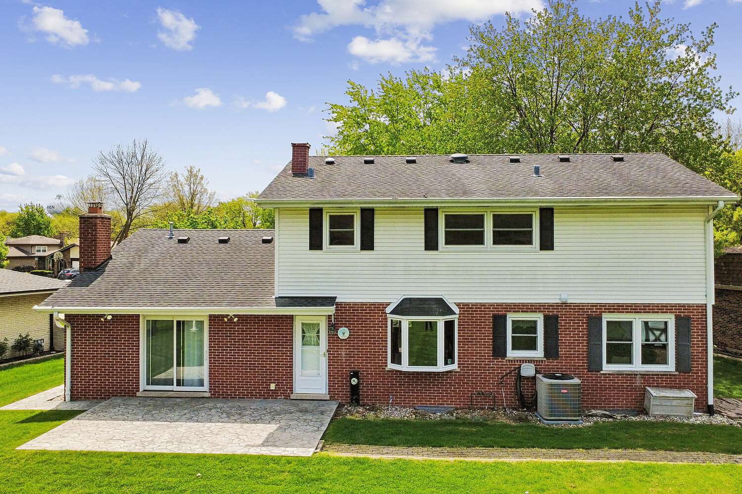 3020 Spring Green Drive, Darien, IL 60561
