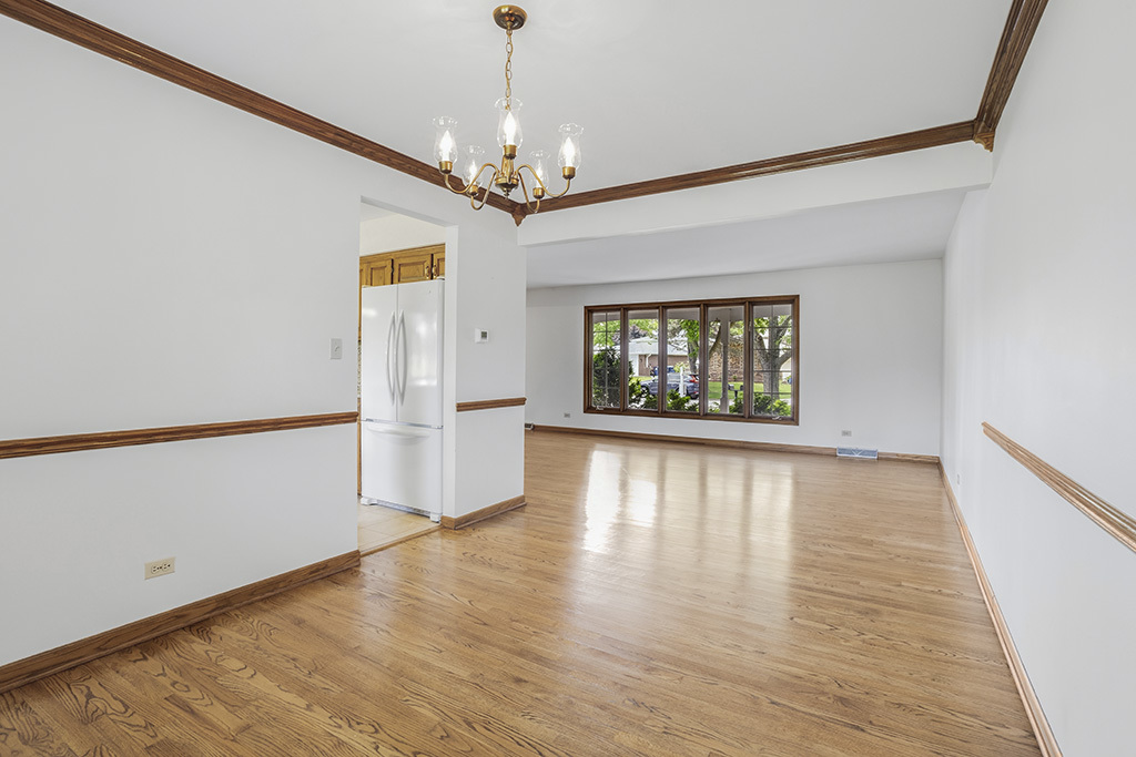 3020 Spring Green Drive, Darien, IL 60561