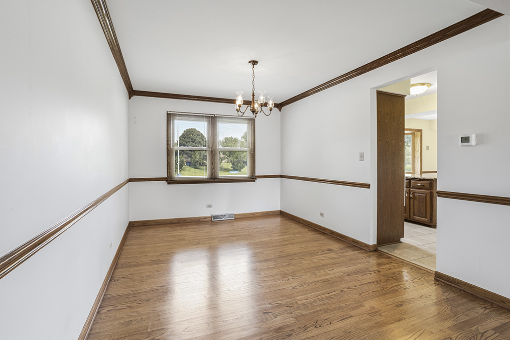 3020 Spring Green Drive, Darien, IL 60561