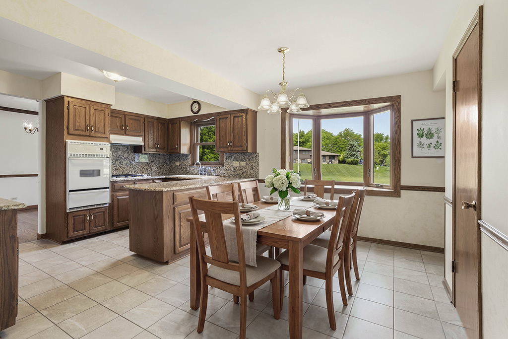 3020 Spring Green Drive, Darien, IL 60561