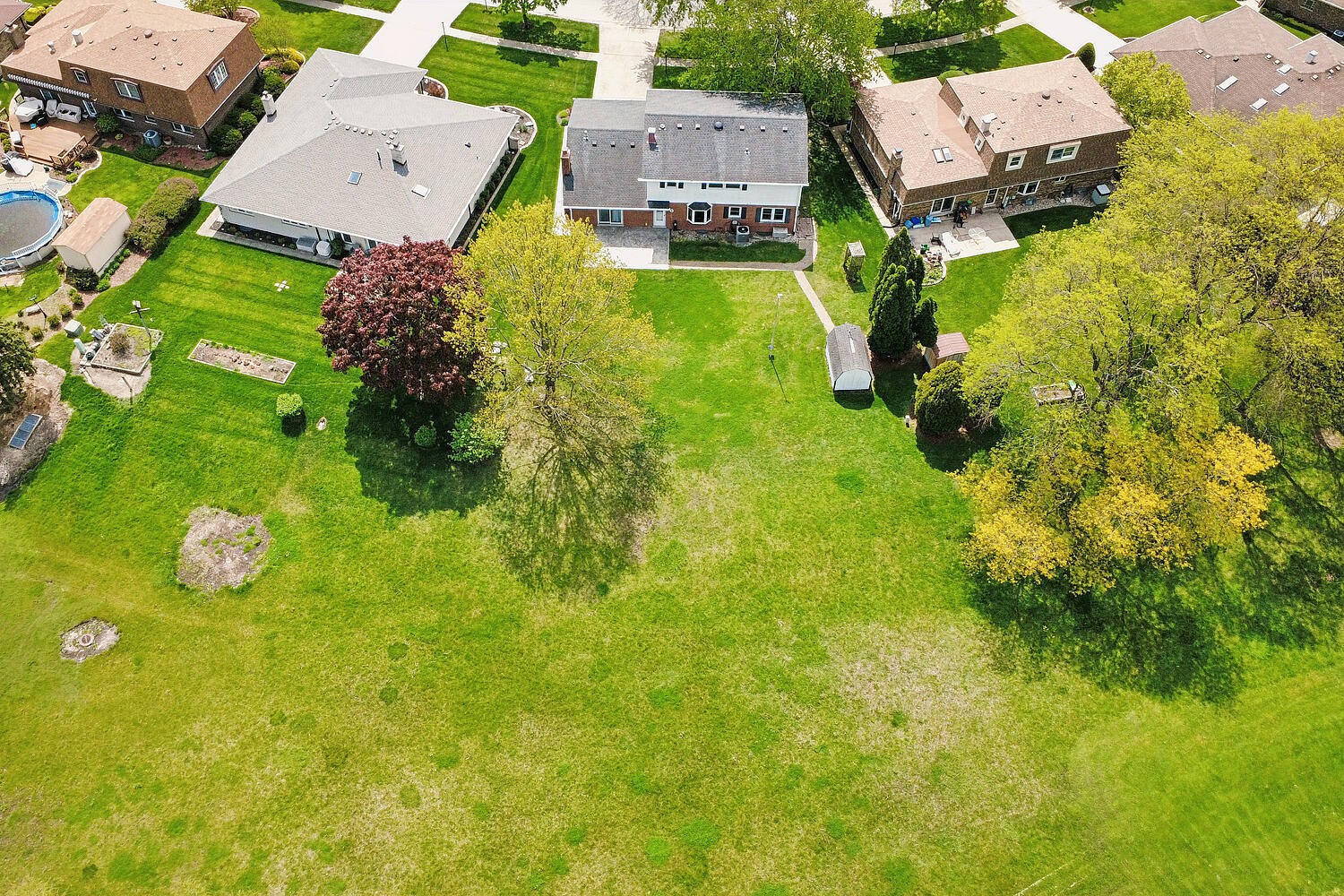 3020 Spring Green Drive, Darien, IL 60561