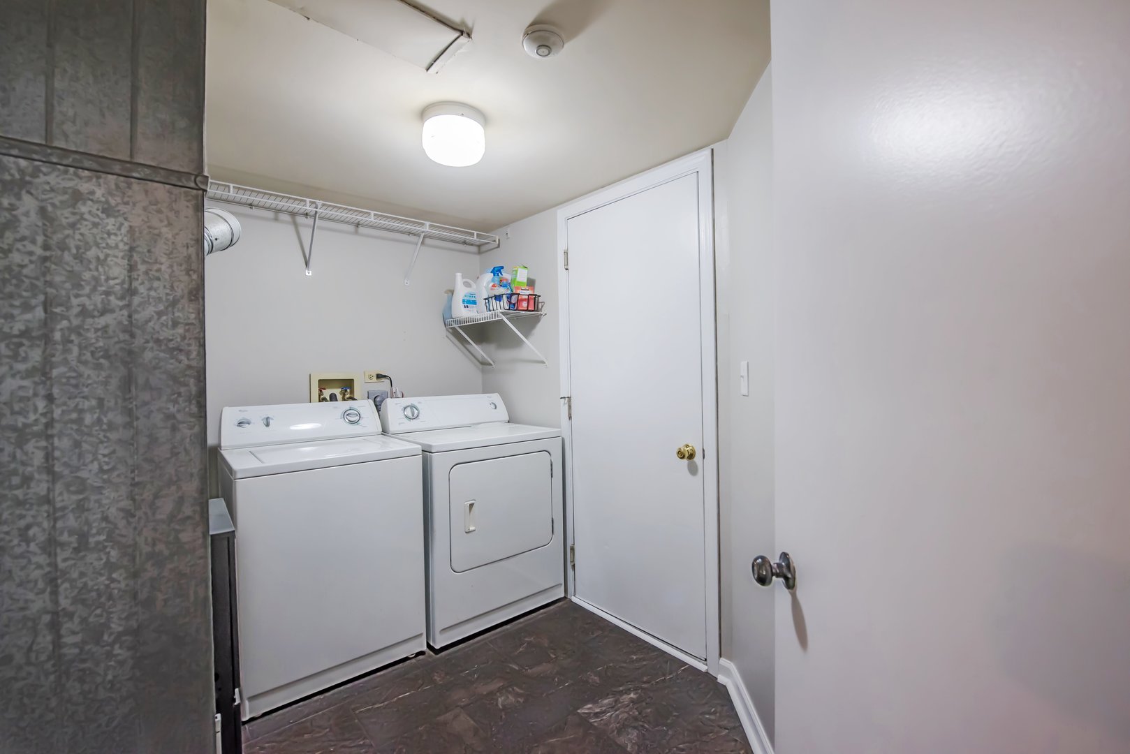866 Pas Court #103, Naperville, IL 60563