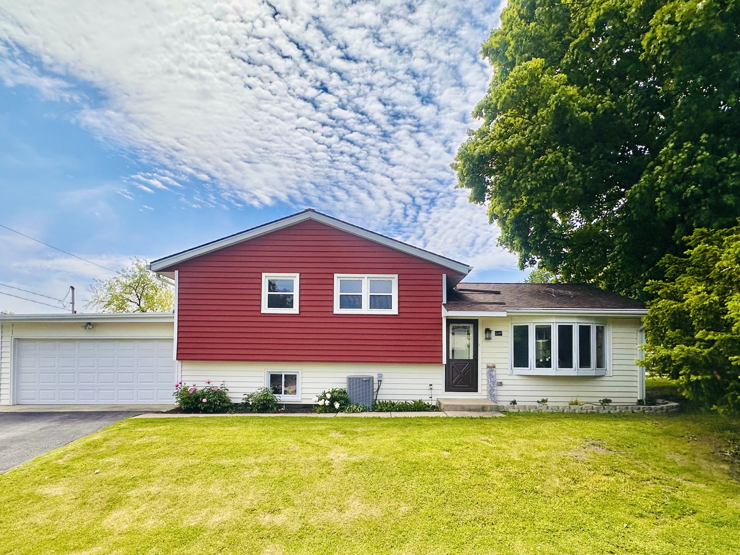 26W447 Harrison Avenue, Winfield, IL 60190