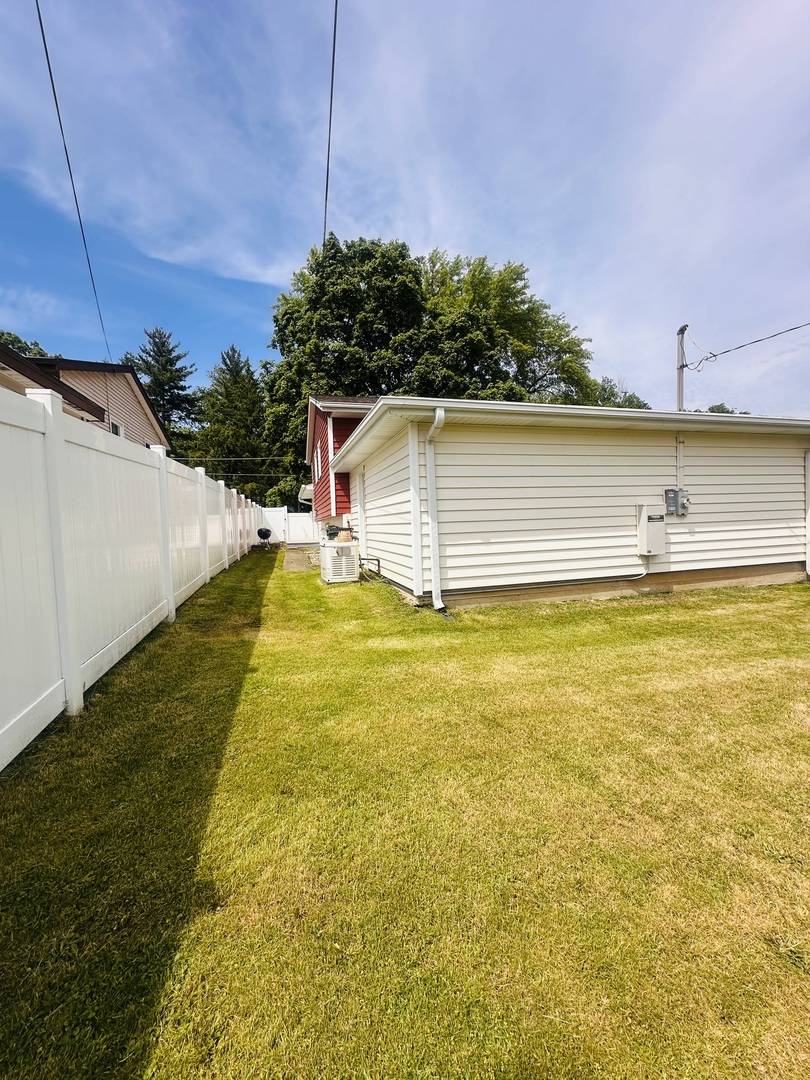 26W447 Harrison Avenue, Winfield, IL 60190