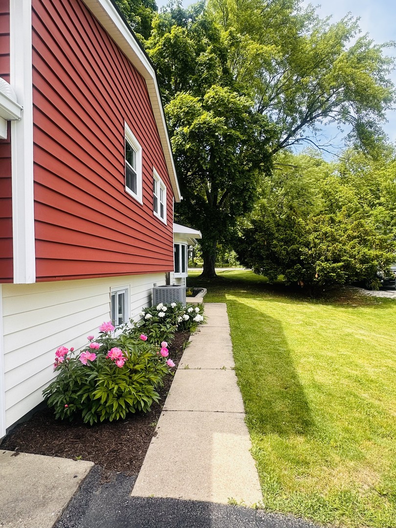 26W447 Harrison Avenue, Winfield, IL 60190