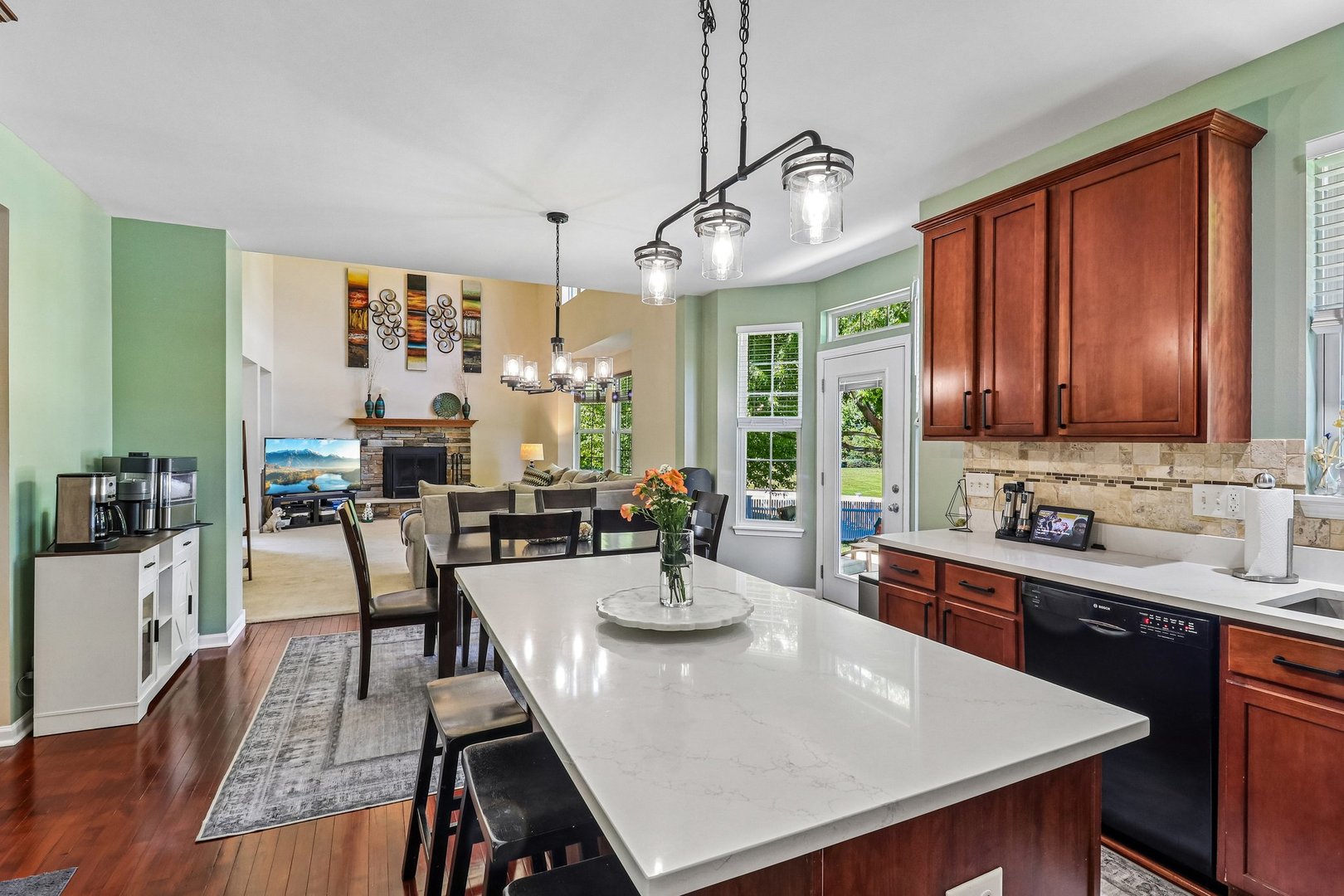 1241 Bradford Lane, Antioch, IL 60002
