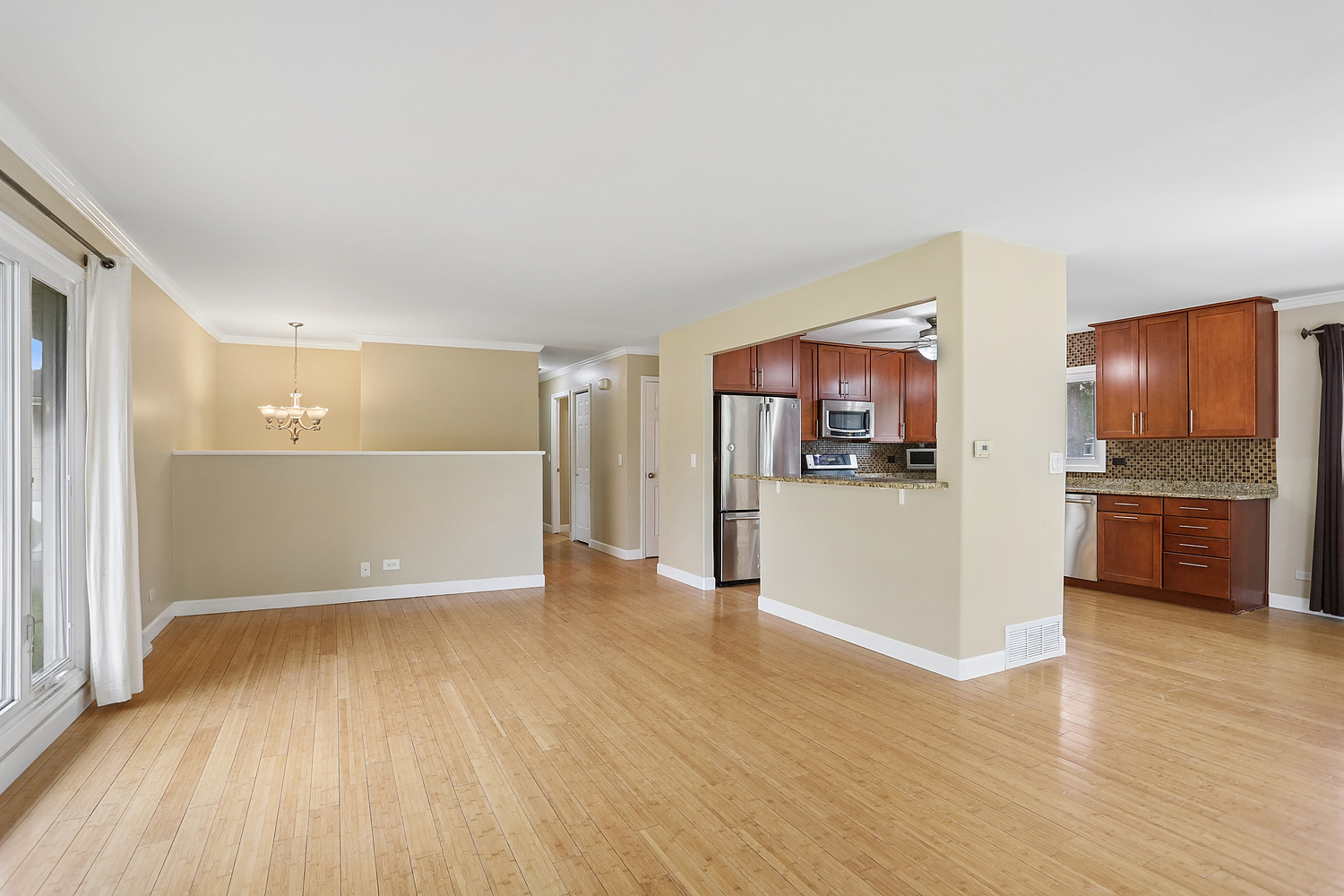 900 Arthur Drive, Lombard, IL 60148