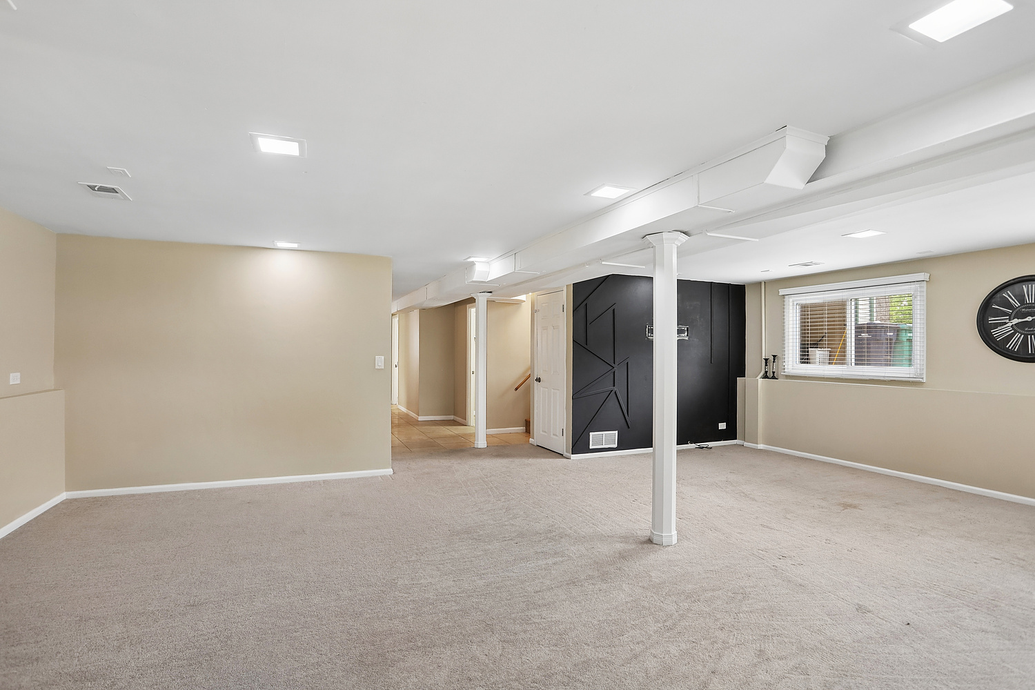900 Arthur Drive, Lombard, IL 60148