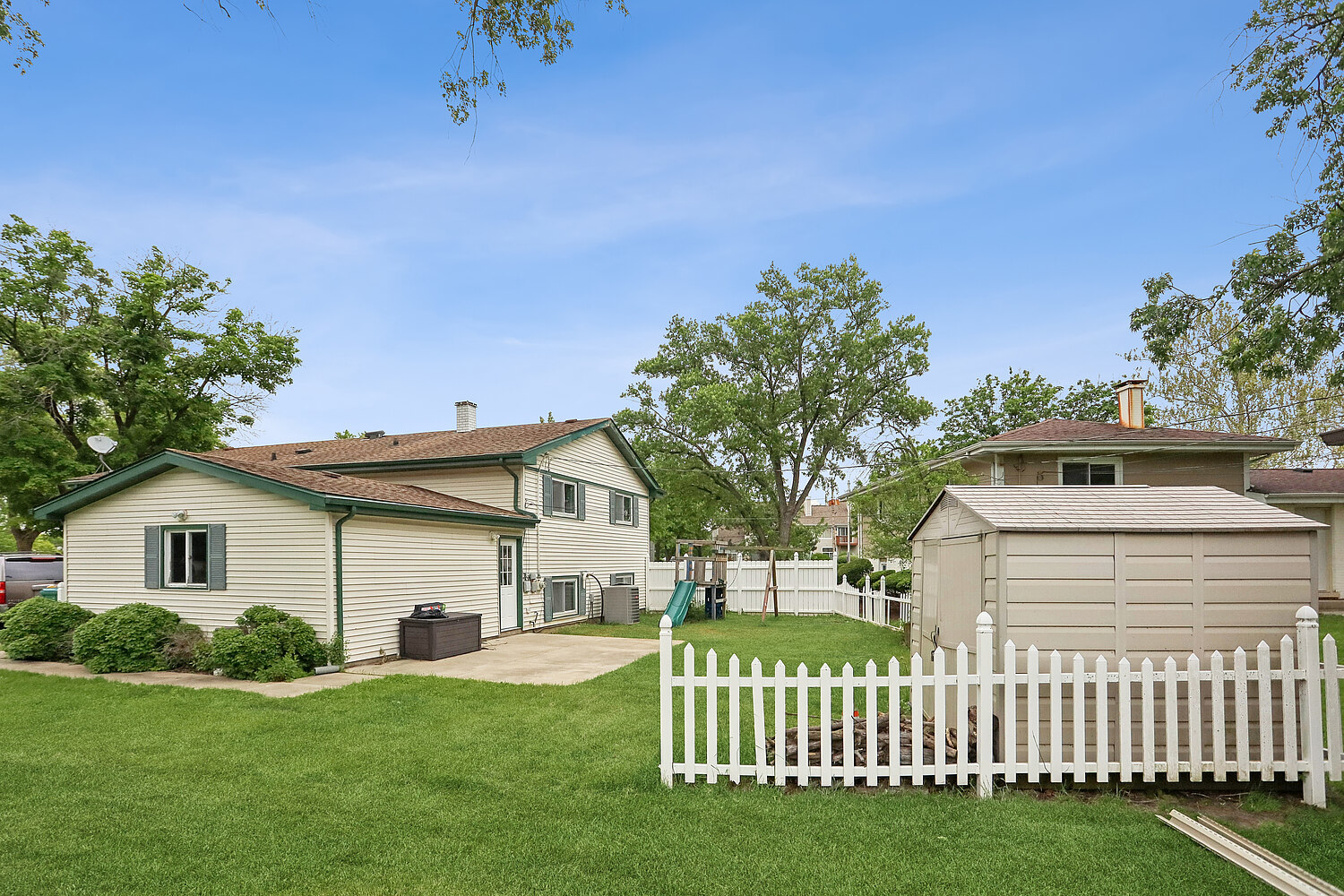 900 Arthur Drive, Lombard, IL 60148
