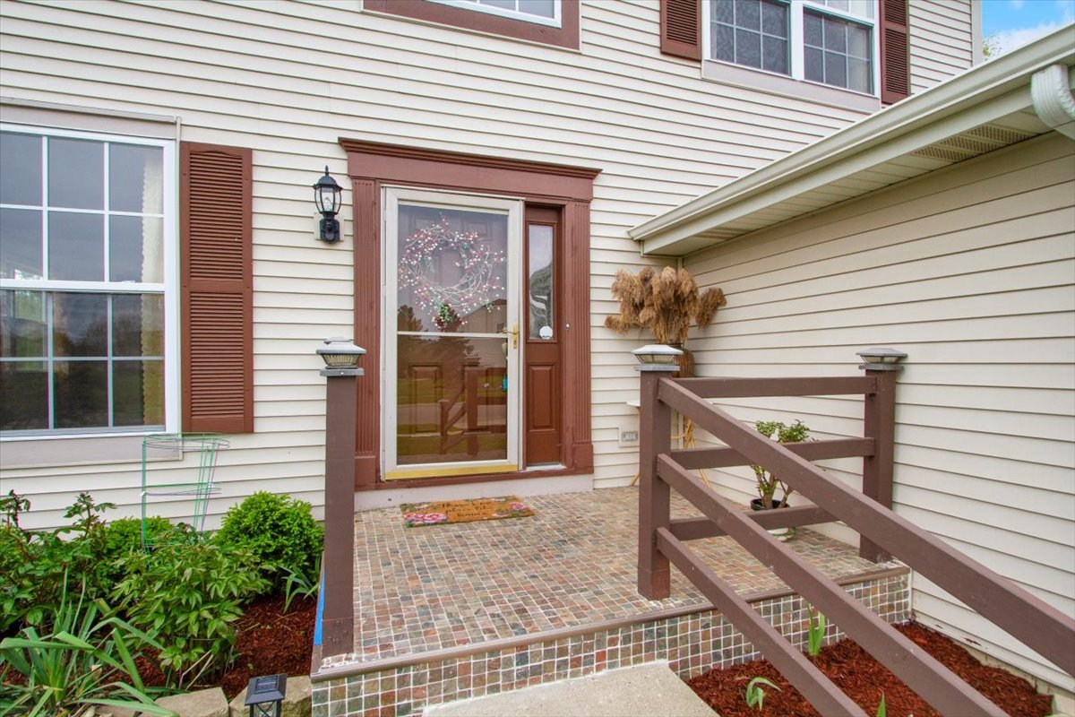 4003 Boone Creek Circle, McHenry, IL 60050