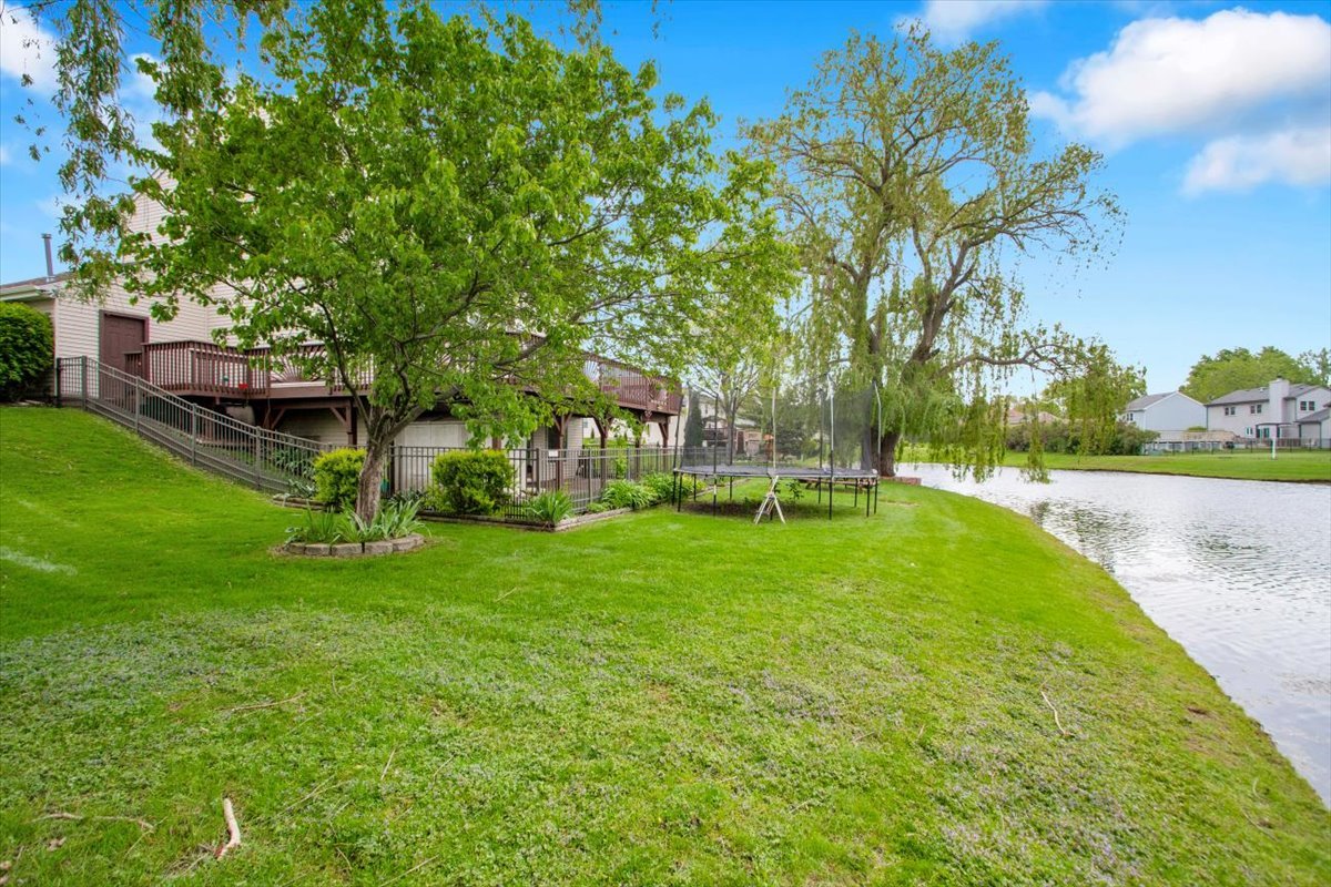 4003 Boone Creek Circle, McHenry, IL 60050