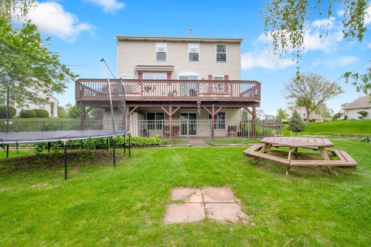 4003 Boone Creek Circle, McHenry, IL 60050