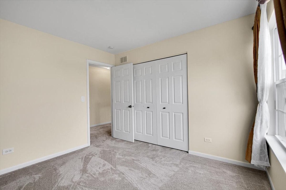 4003 Boone Creek Circle, McHenry, IL 60050