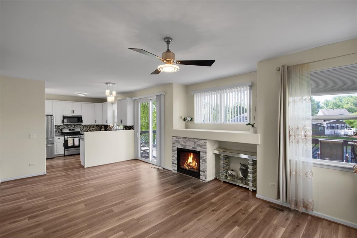 4003 Boone Creek Circle, McHenry, IL 60050