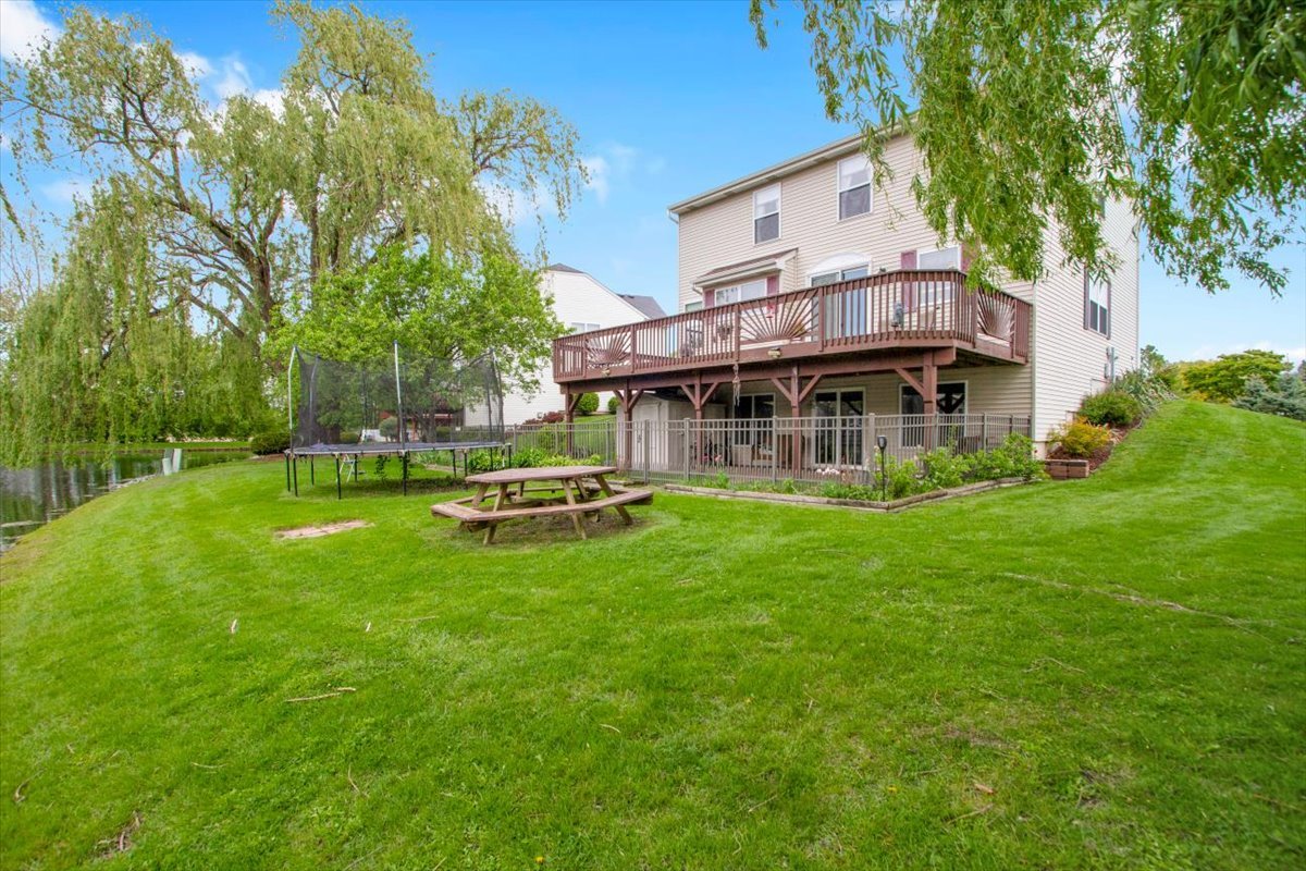 4003 Boone Creek Circle, McHenry, IL 60050