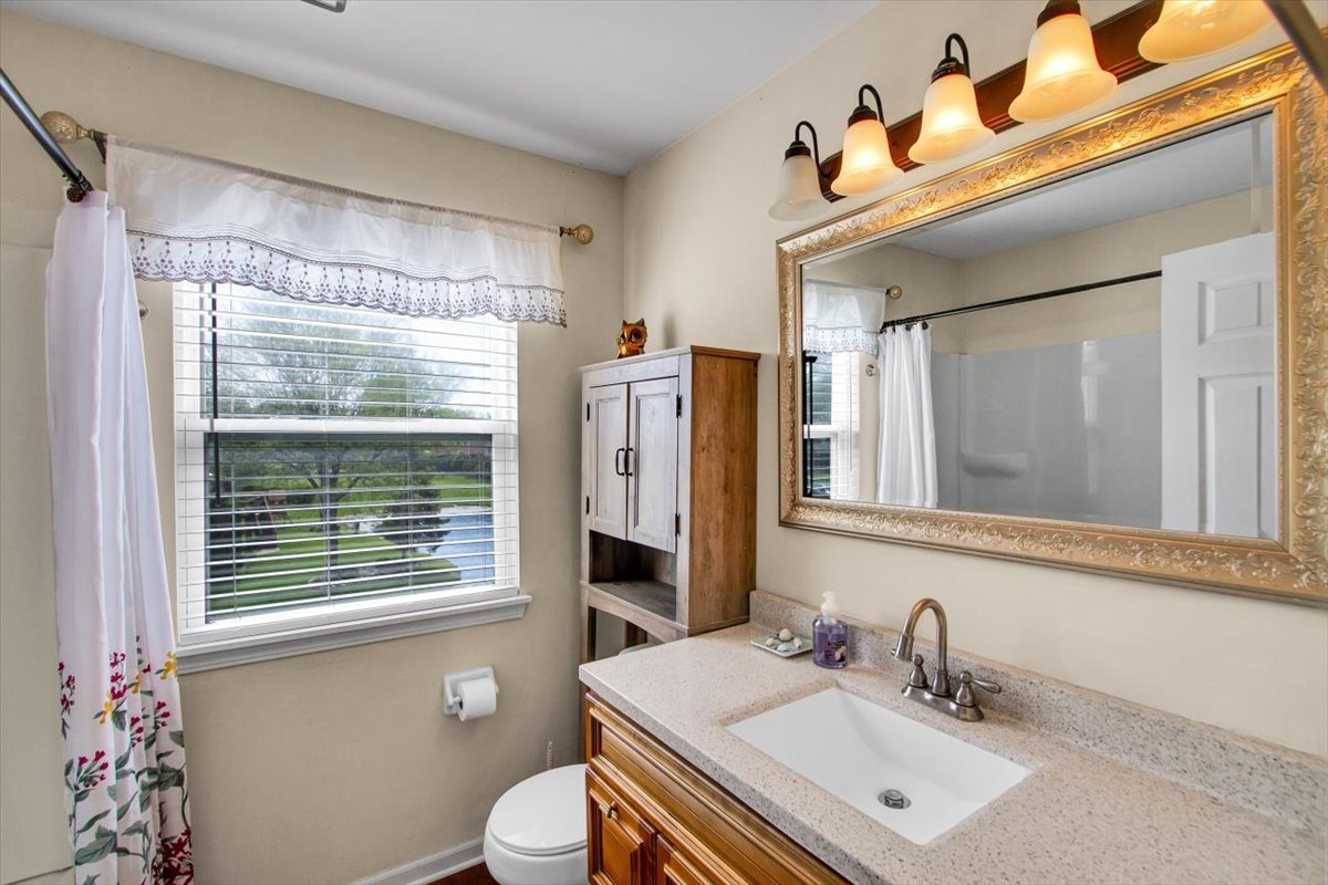 4003 Boone Creek Circle, McHenry, IL 60050
