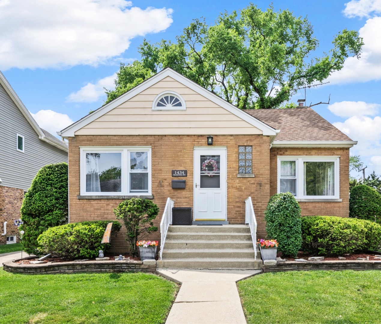 1434 Blanchan Avenue, La Grange Park, IL 60526