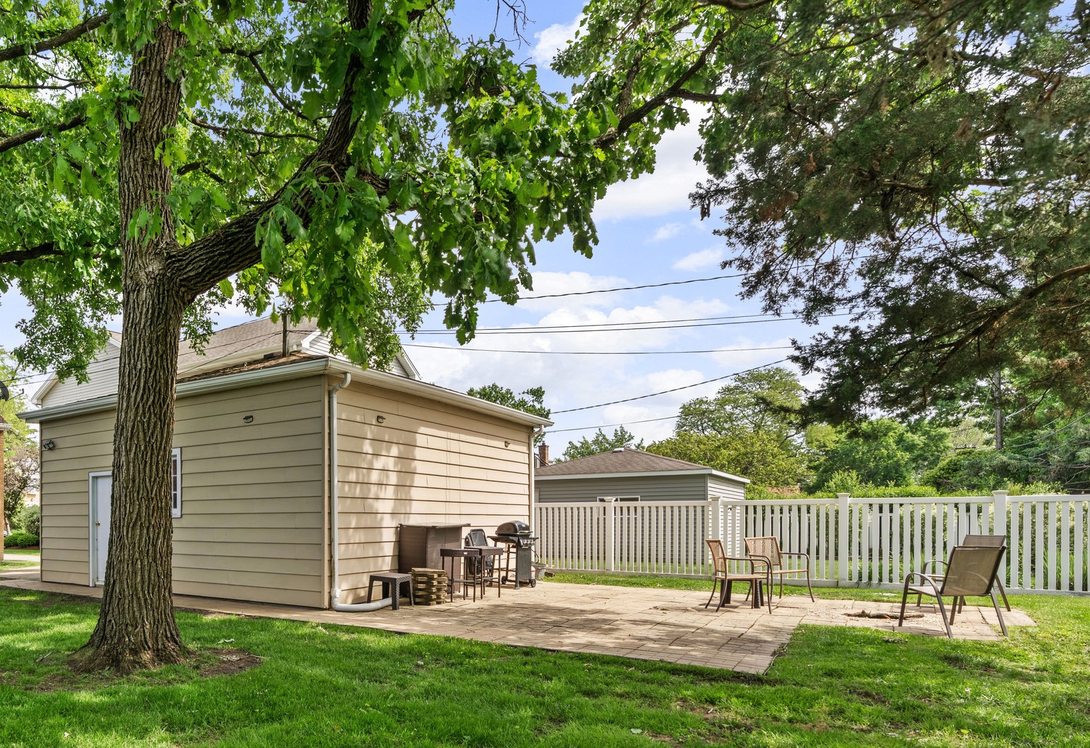 1434 Blanchan Avenue, La Grange Park, IL 60526