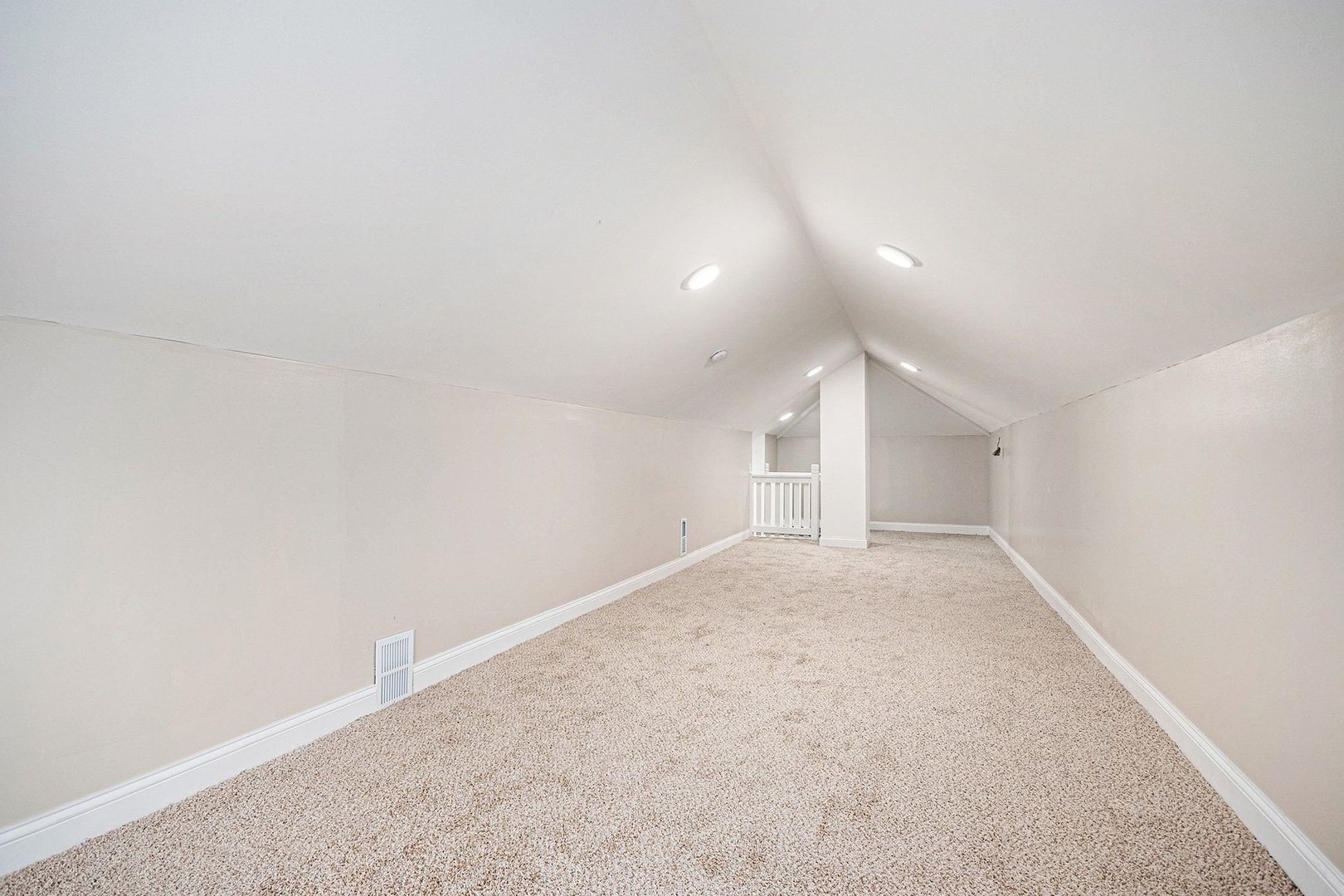 26 E 157th Street, South Holland, IL 60473
