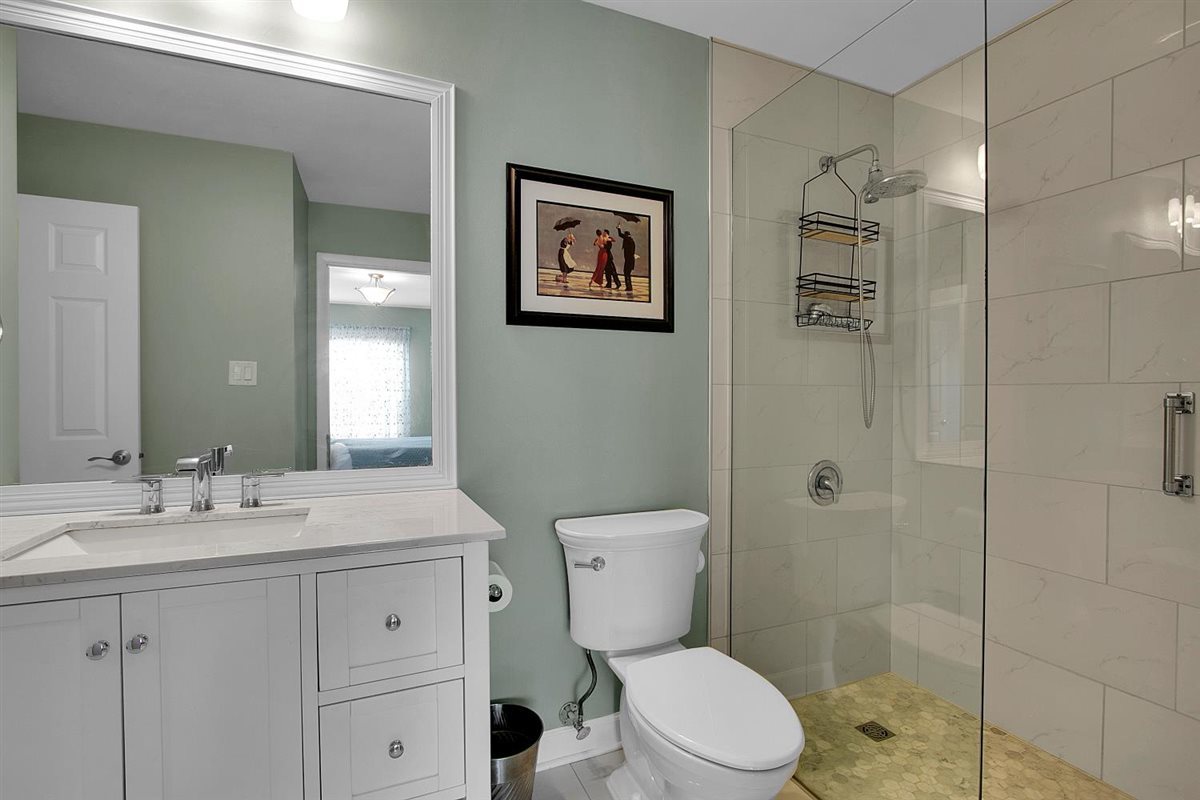 1838 Prentiss Drive, Downers Grove, IL 60516