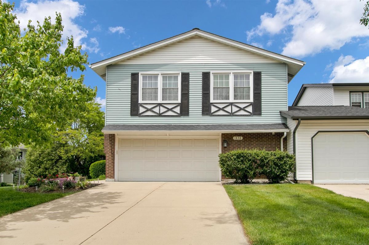 1838 Prentiss Drive, Downers Grove, IL 60516