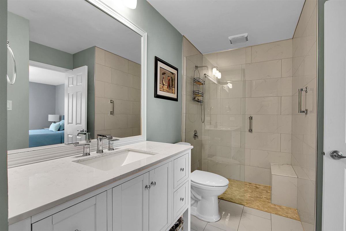 1838 Prentiss Drive, Downers Grove, IL 60516
