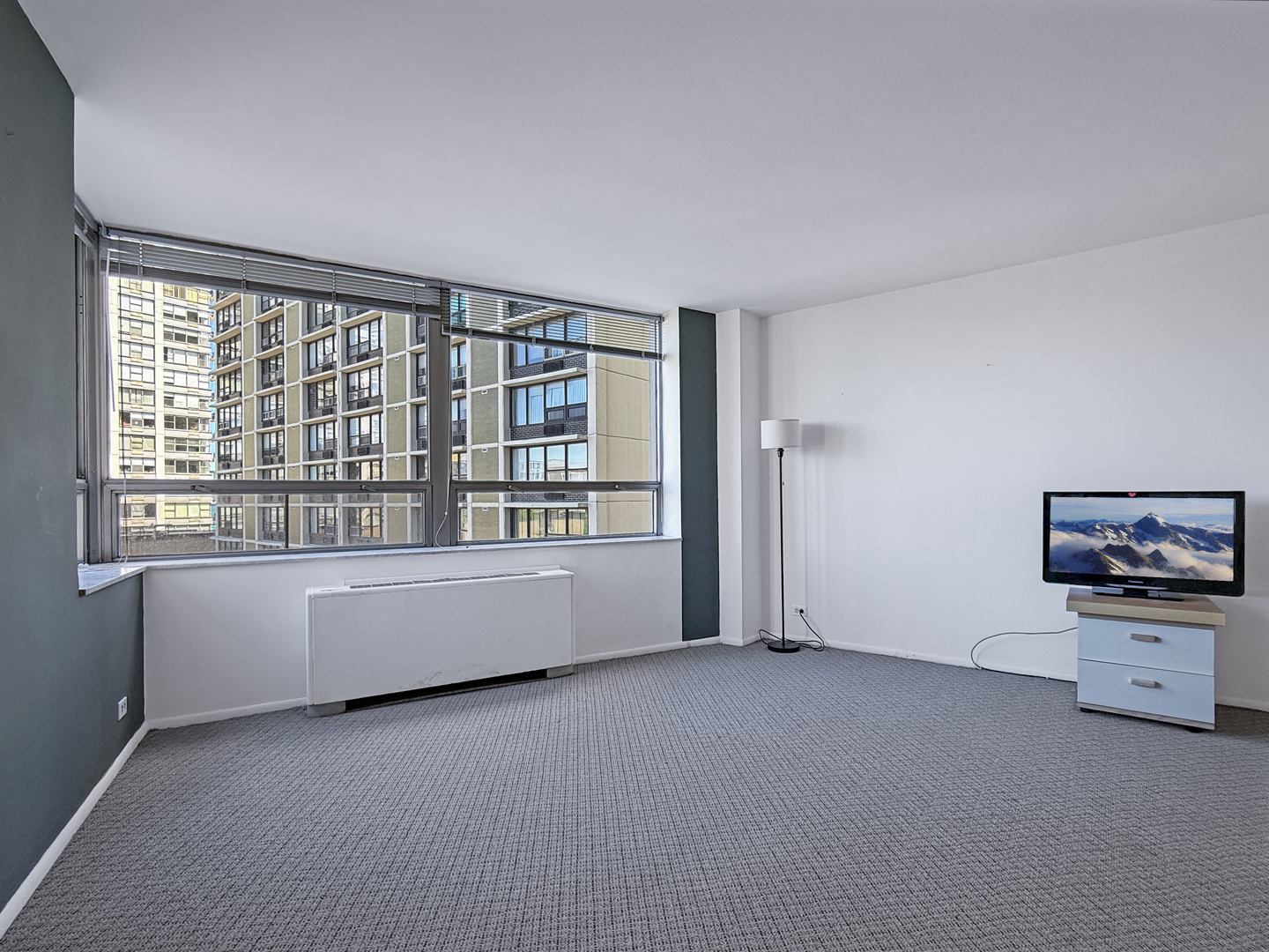 5701 N Sheridan Road #6D, Chicago, IL 60660