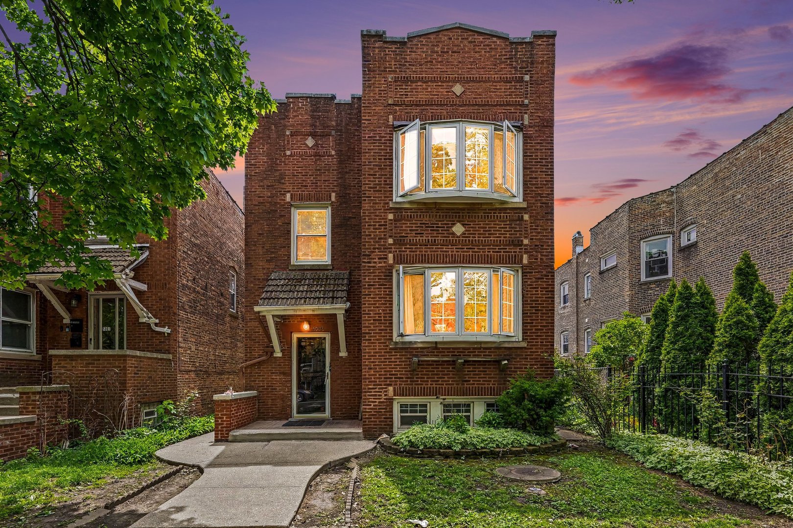 5005 W Altgeld Street, Chicago, IL 60639