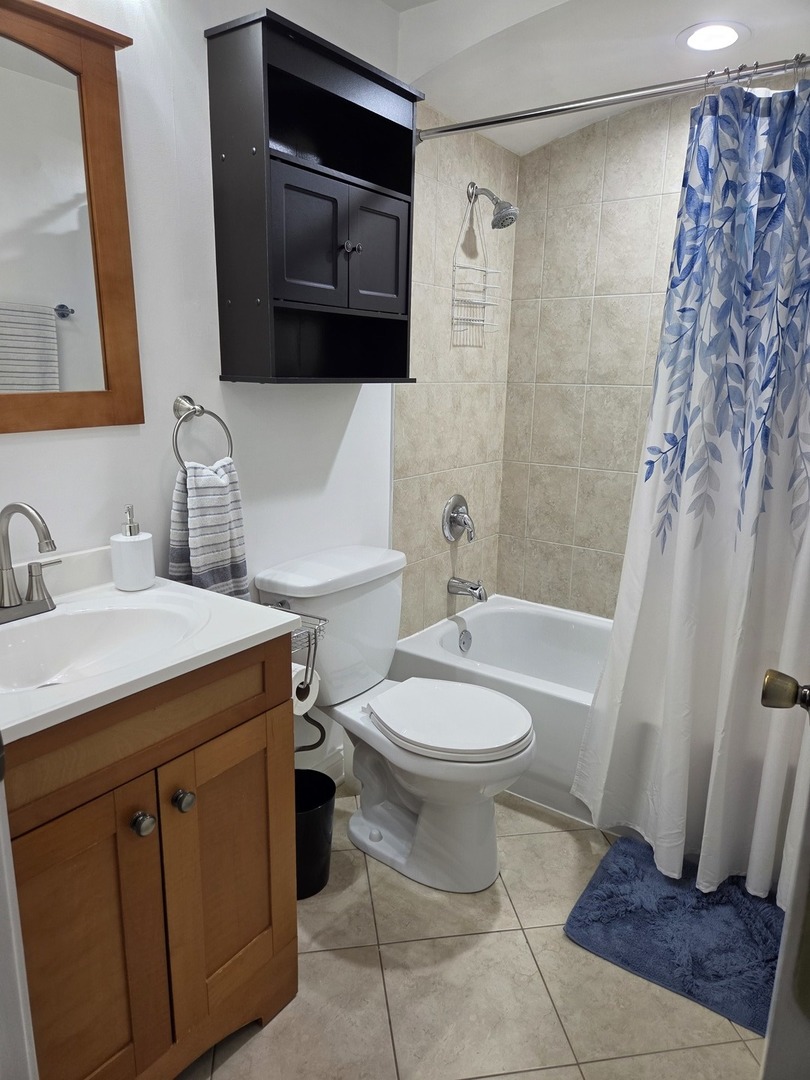 2300 Beau Monde Lane #106, Lisle, IL 60532
