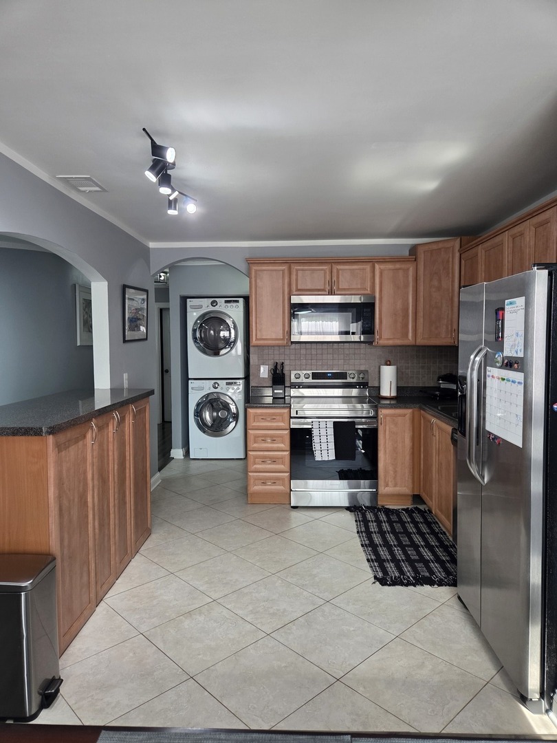 2300 Beau Monde Lane #106, Lisle, IL 60532