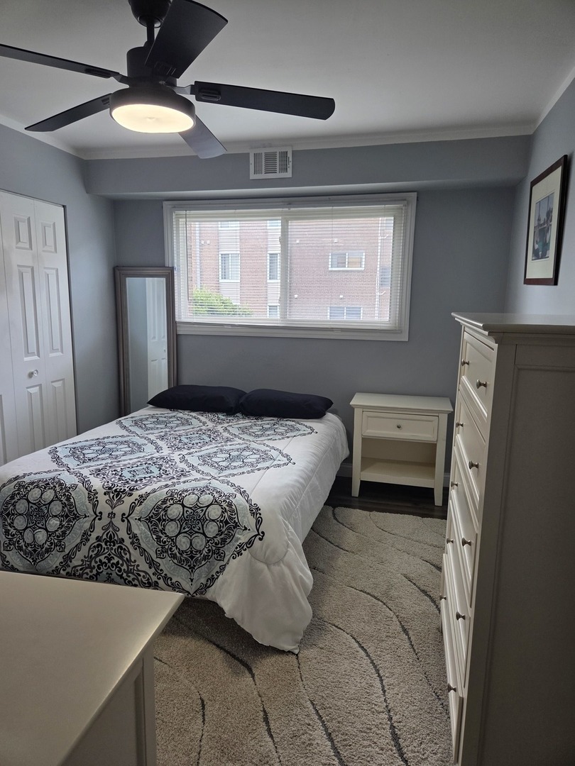 2300 Beau Monde Lane #106, Lisle, IL 60532