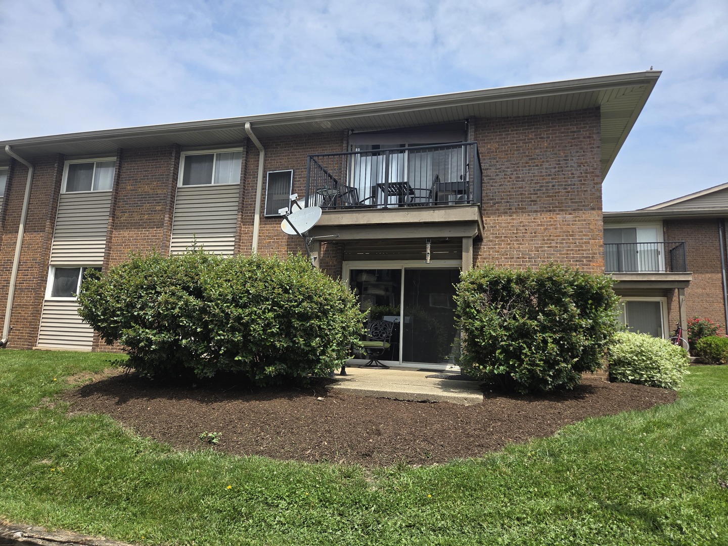 2300 Beau Monde Lane #106, Lisle, IL 60532