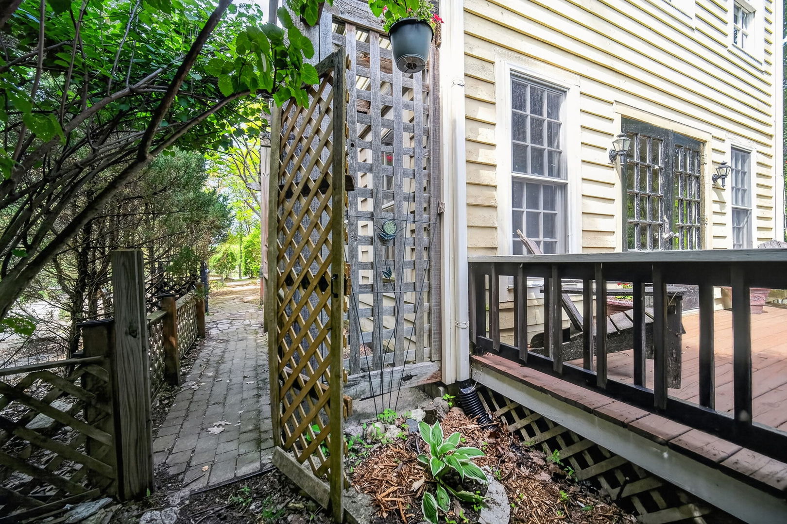 36W927 Red Gate Road, St. Charles, IL 60175