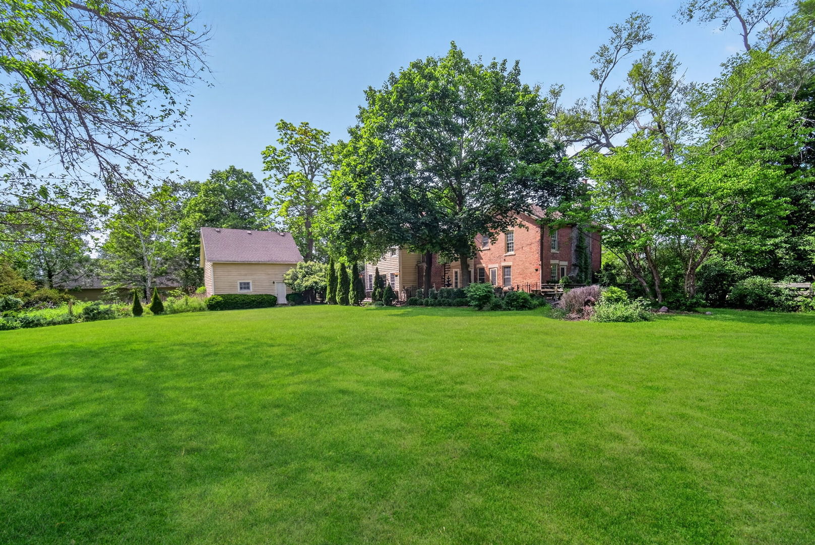 36W927 Red Gate Road, St. Charles, IL 60175