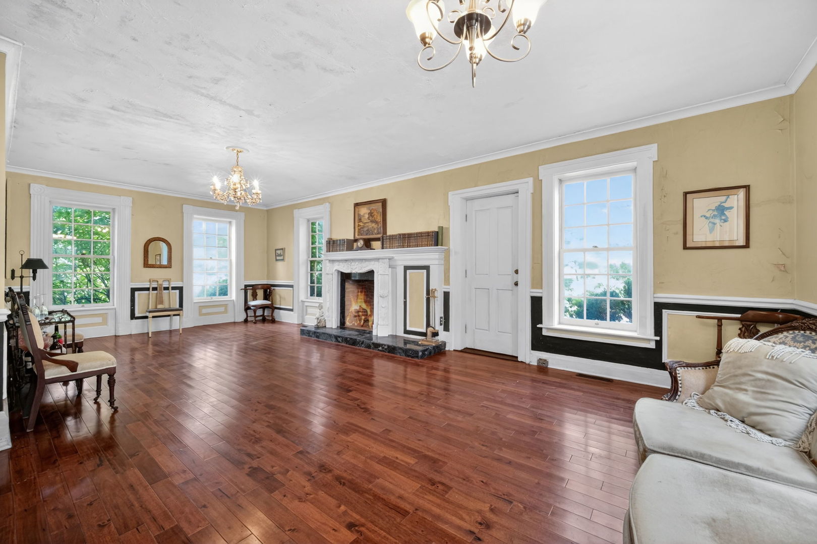 36W927 Red Gate Road, St. Charles, IL 60175
