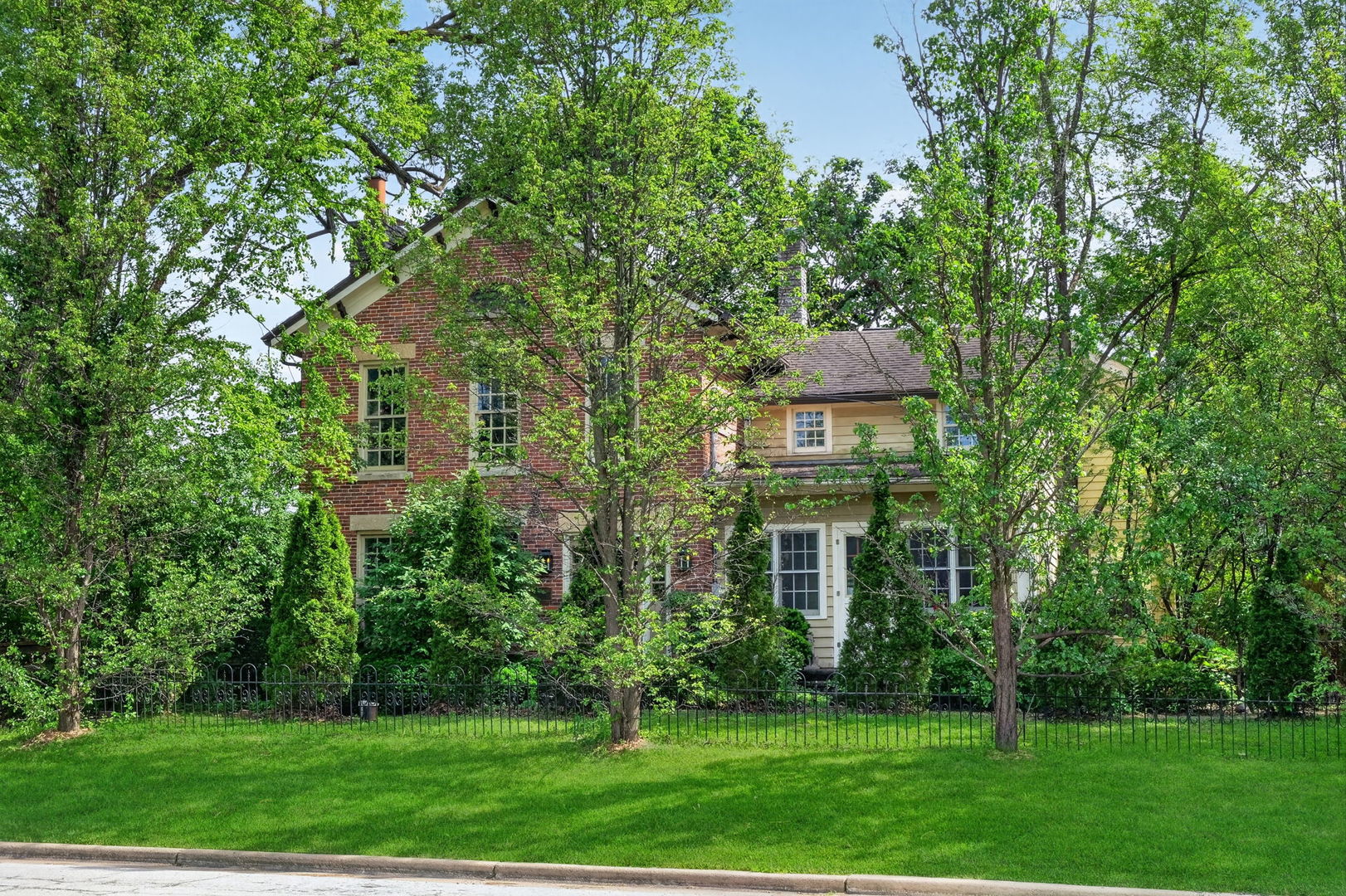 36W927 Red Gate Road, St. Charles, IL 60175